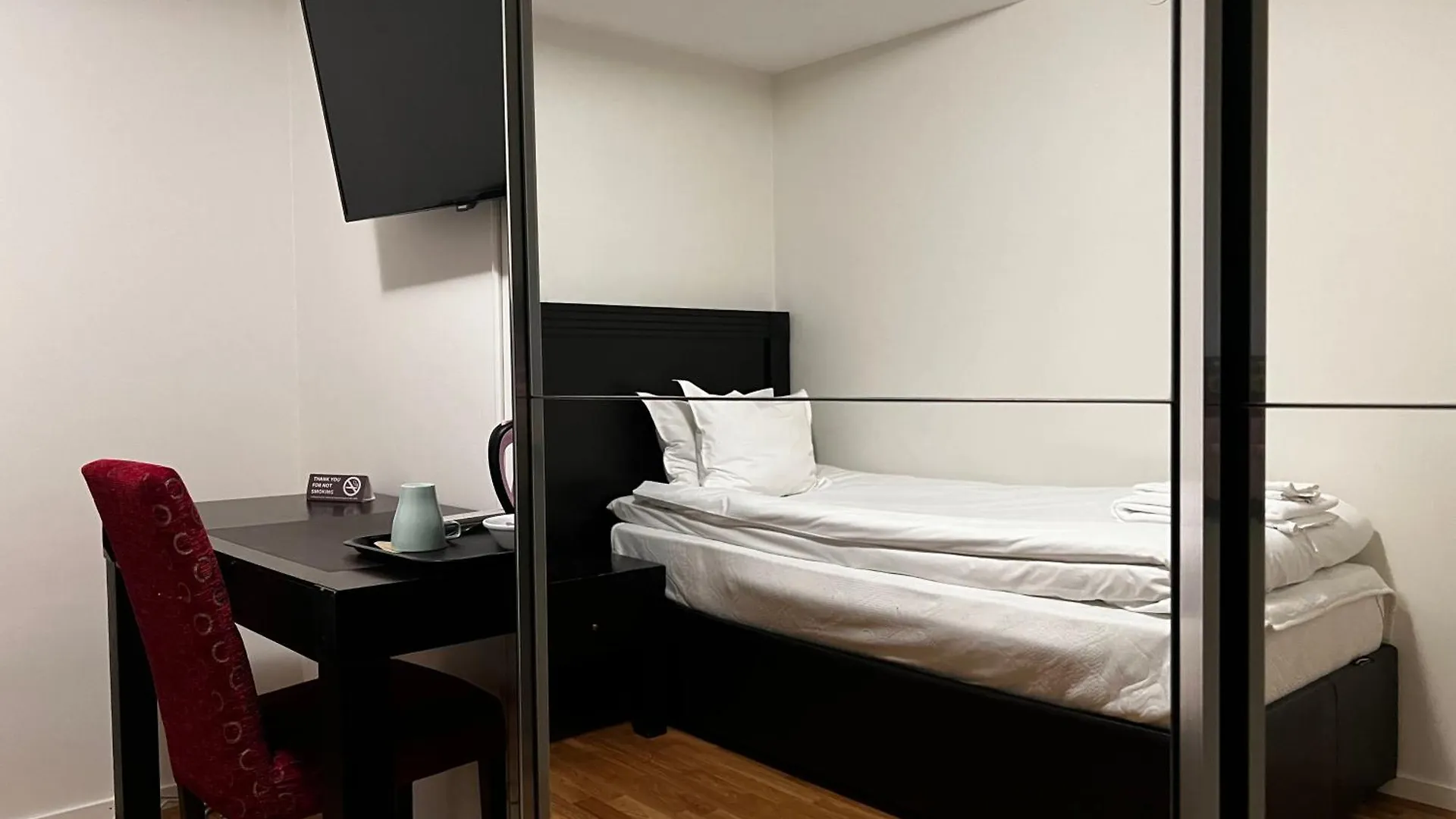Injoy Compact Hotel Solna