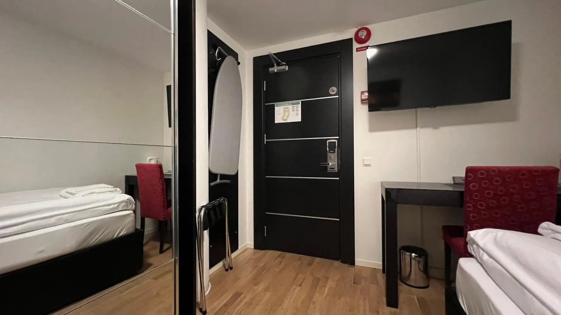 Injoy Compact Hotel Solna