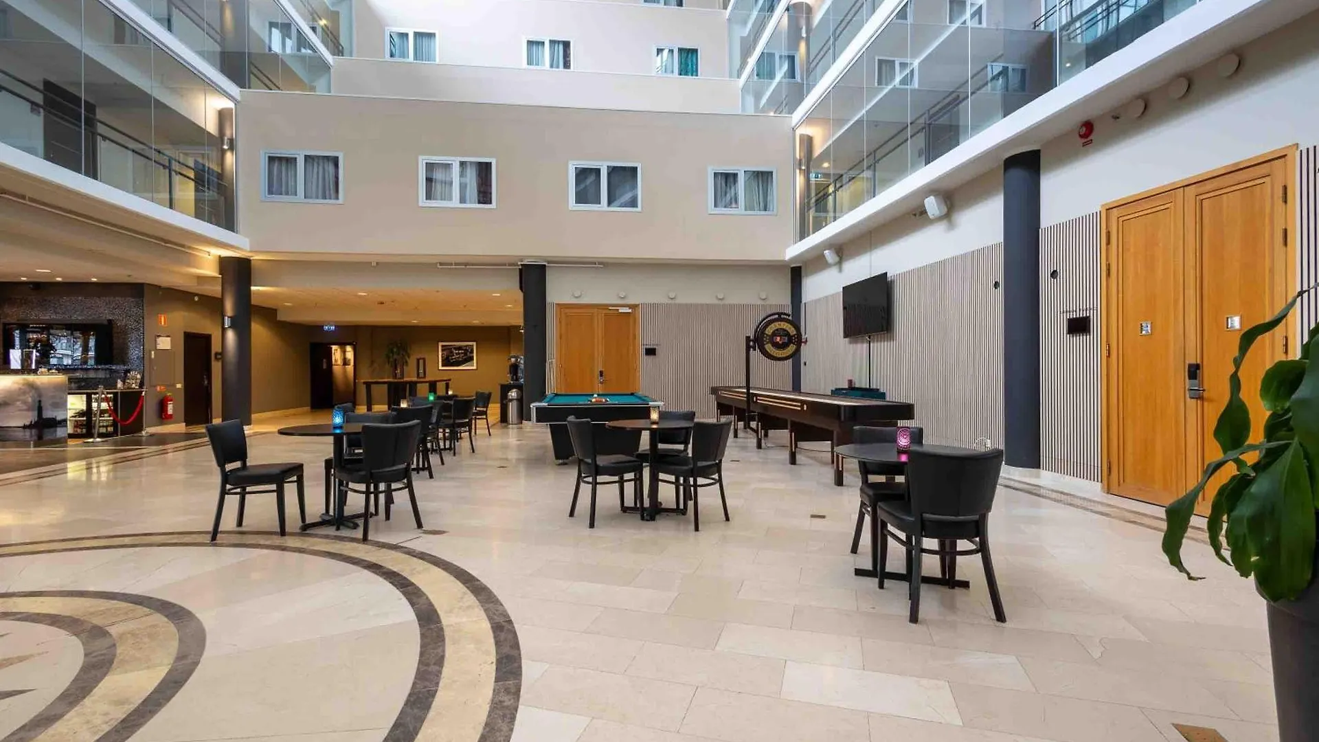 Injoy Compact Hotel Solna 3*,